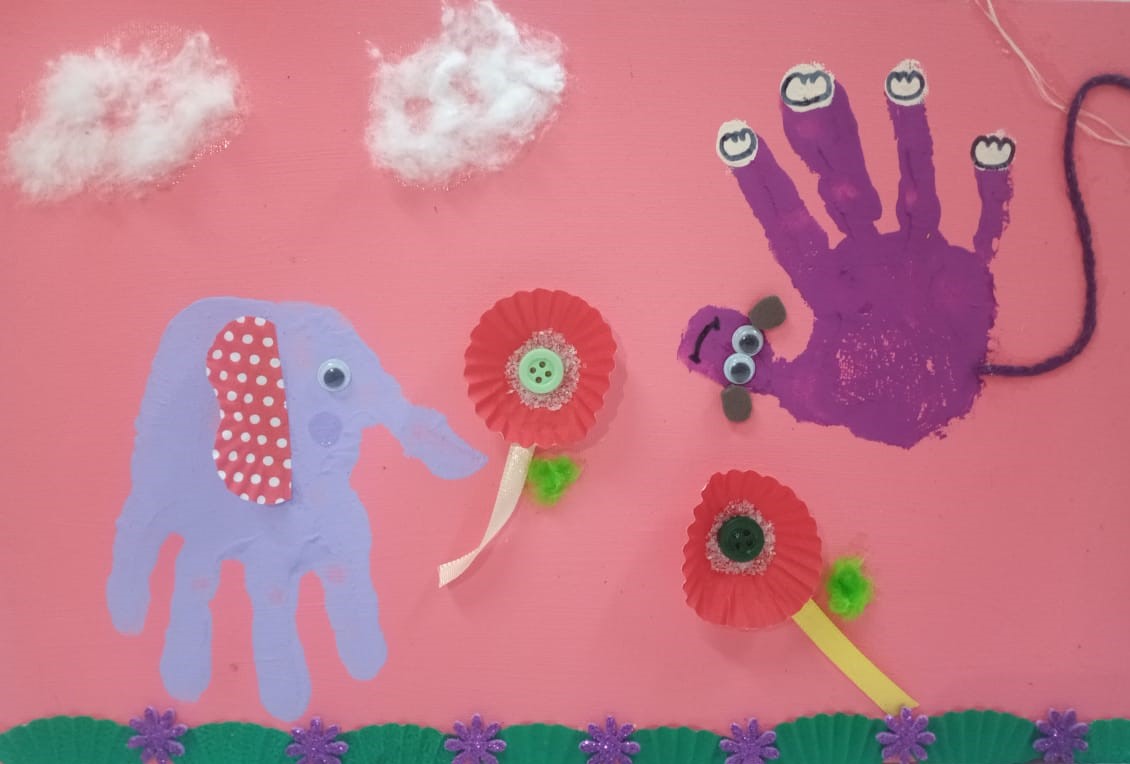 LETÍCIA LIMA DIEB - O ELEFANTE COMPARTILHA COM O MACACO O CHEIRINHO DAS FLORES.